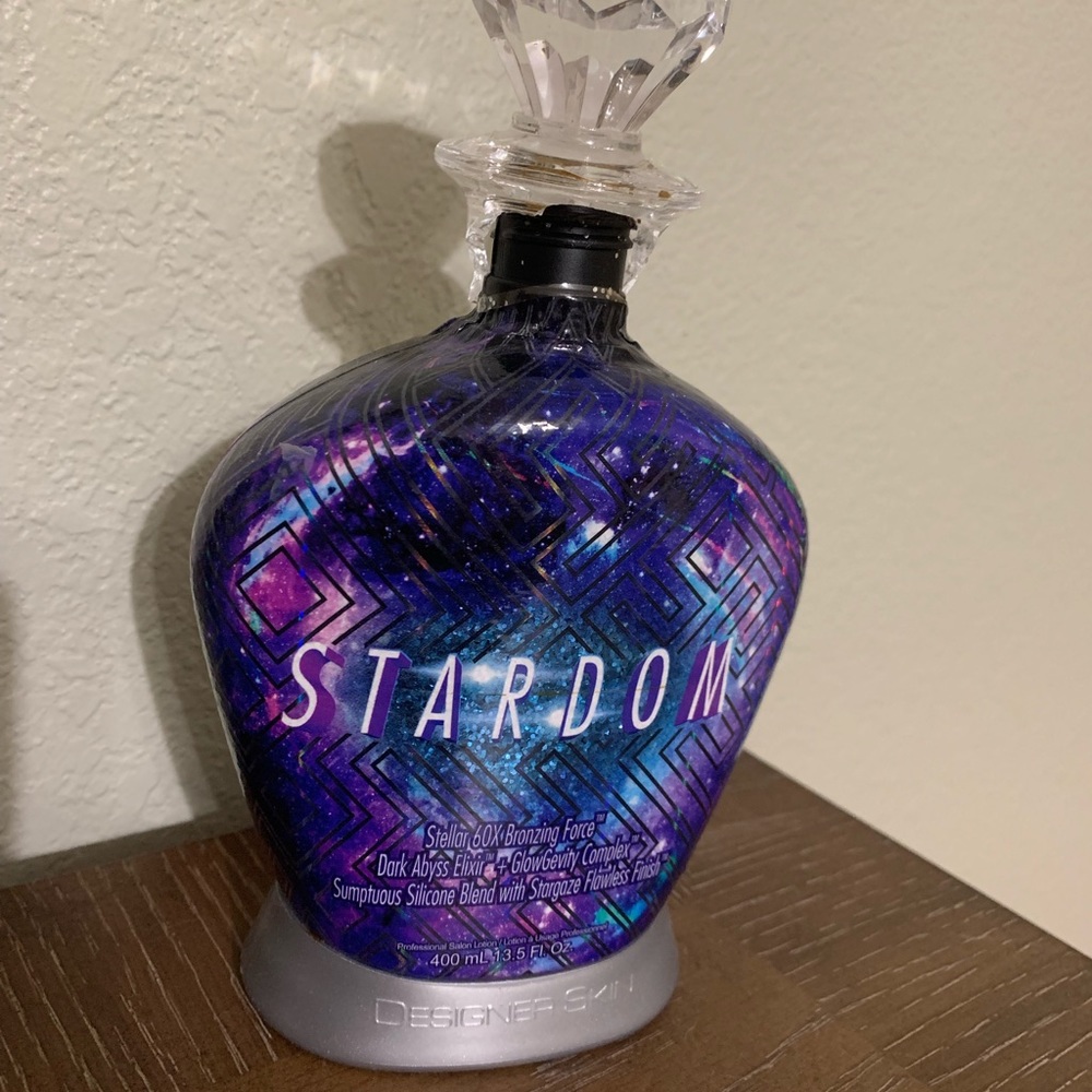Stardom tanning lotion
